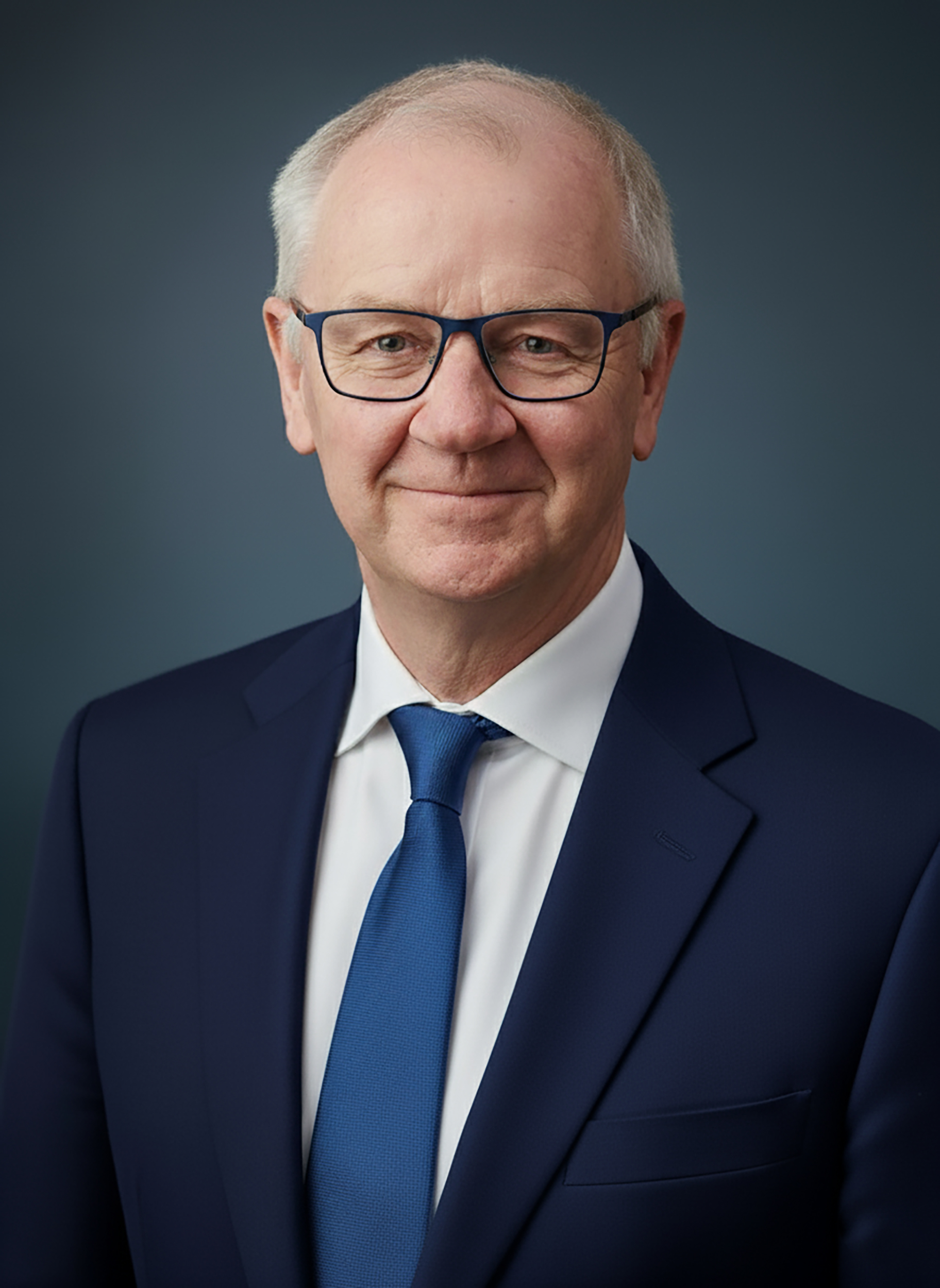 headshot photo of peter blake