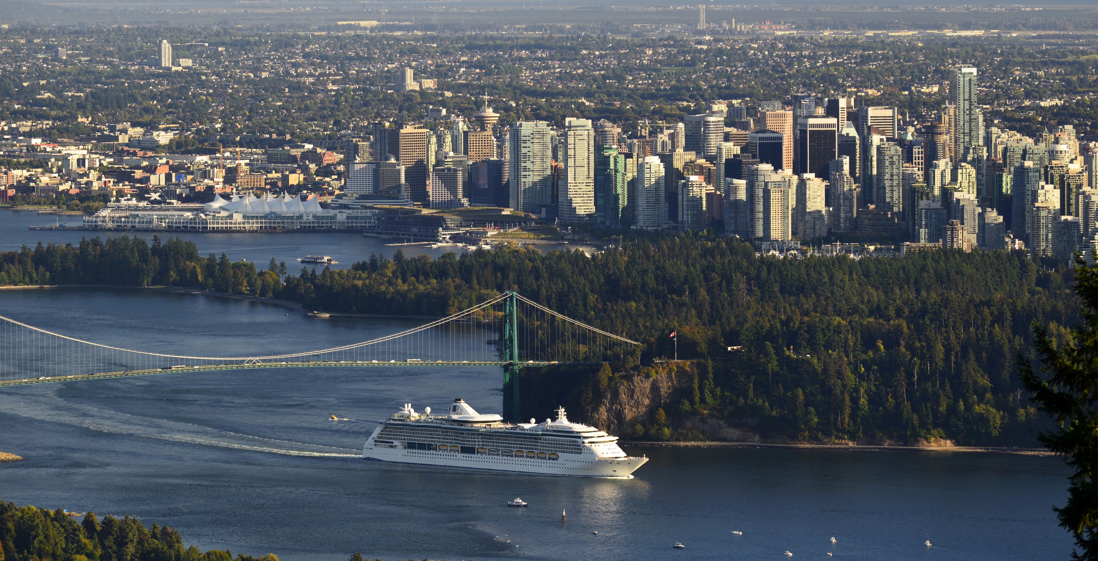 cruiseship arriving in vancouver